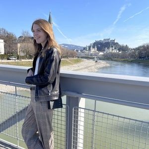 Meet your Posher, Mckenna